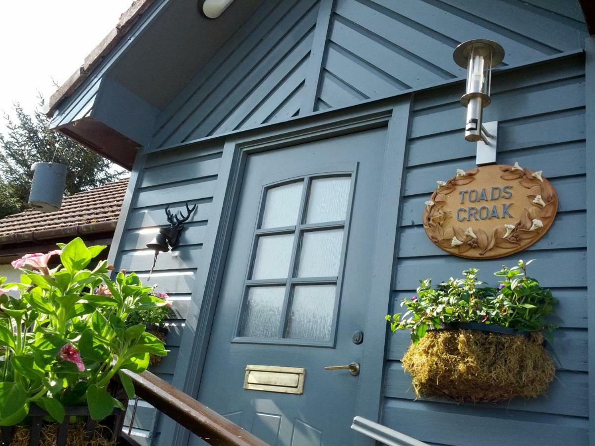 Toads Croak Bed & Breakfast อินเวอร์เนส ภายนอก รูปภาพ