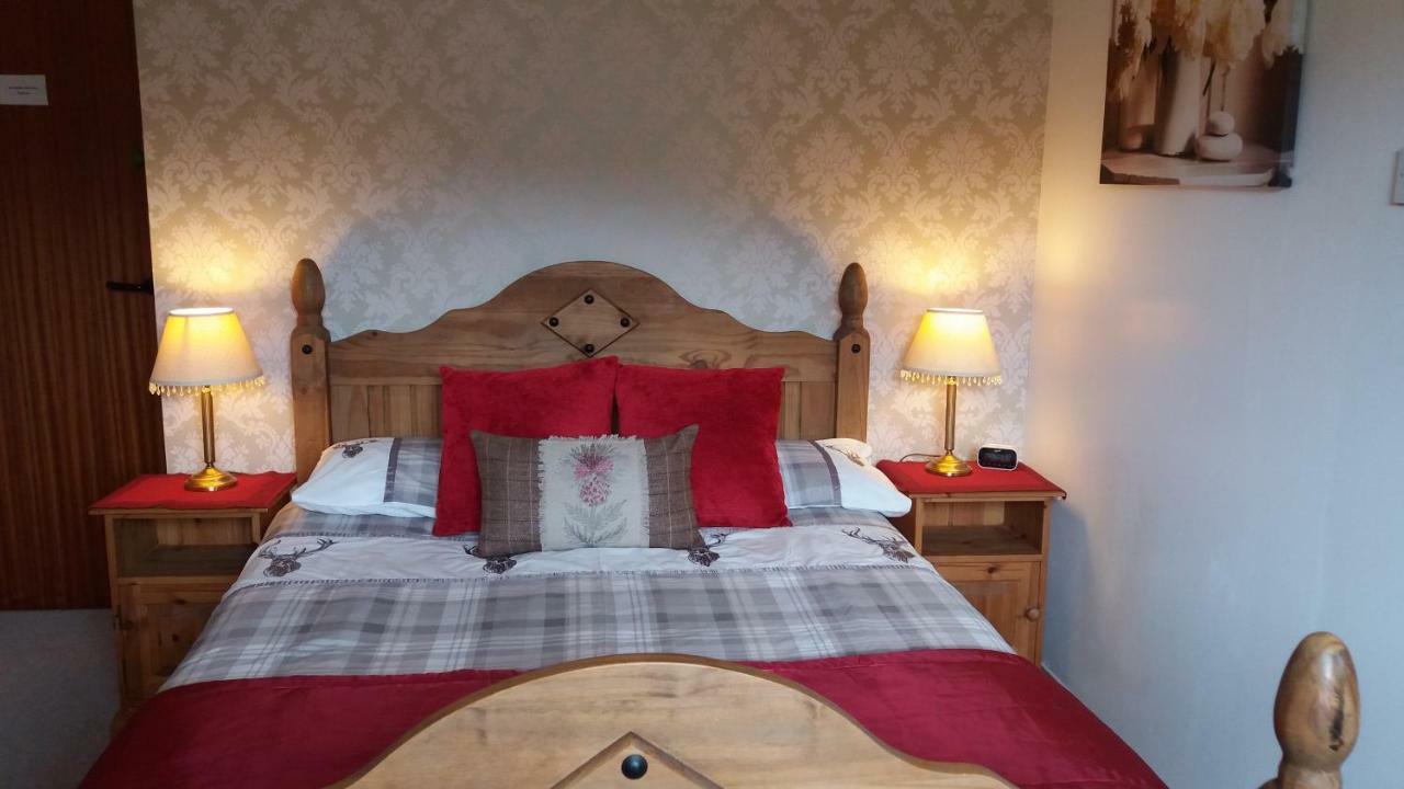 Toads Croak Bed & Breakfast อินเวอร์เนส ภายนอก รูปภาพ